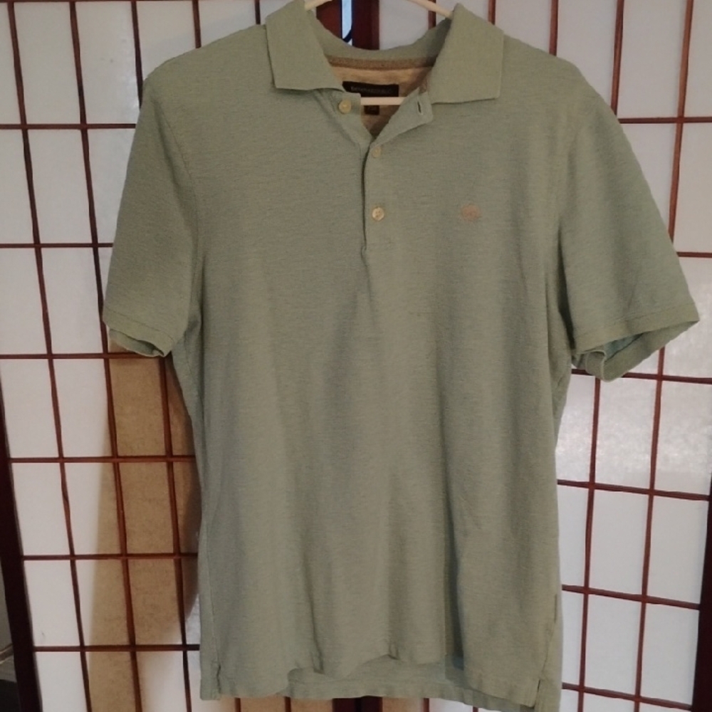 Classic Green Polo Shirt with Short Sleeves